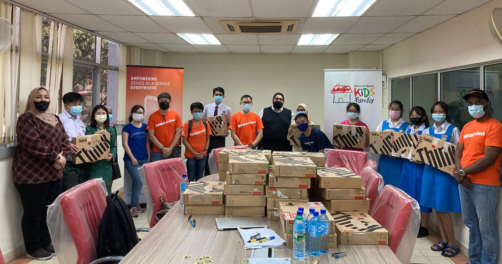 Device donation handover to students from SMK Bandar Baru Seri Petaling